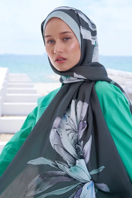 Curated Lilium Şal - Füme