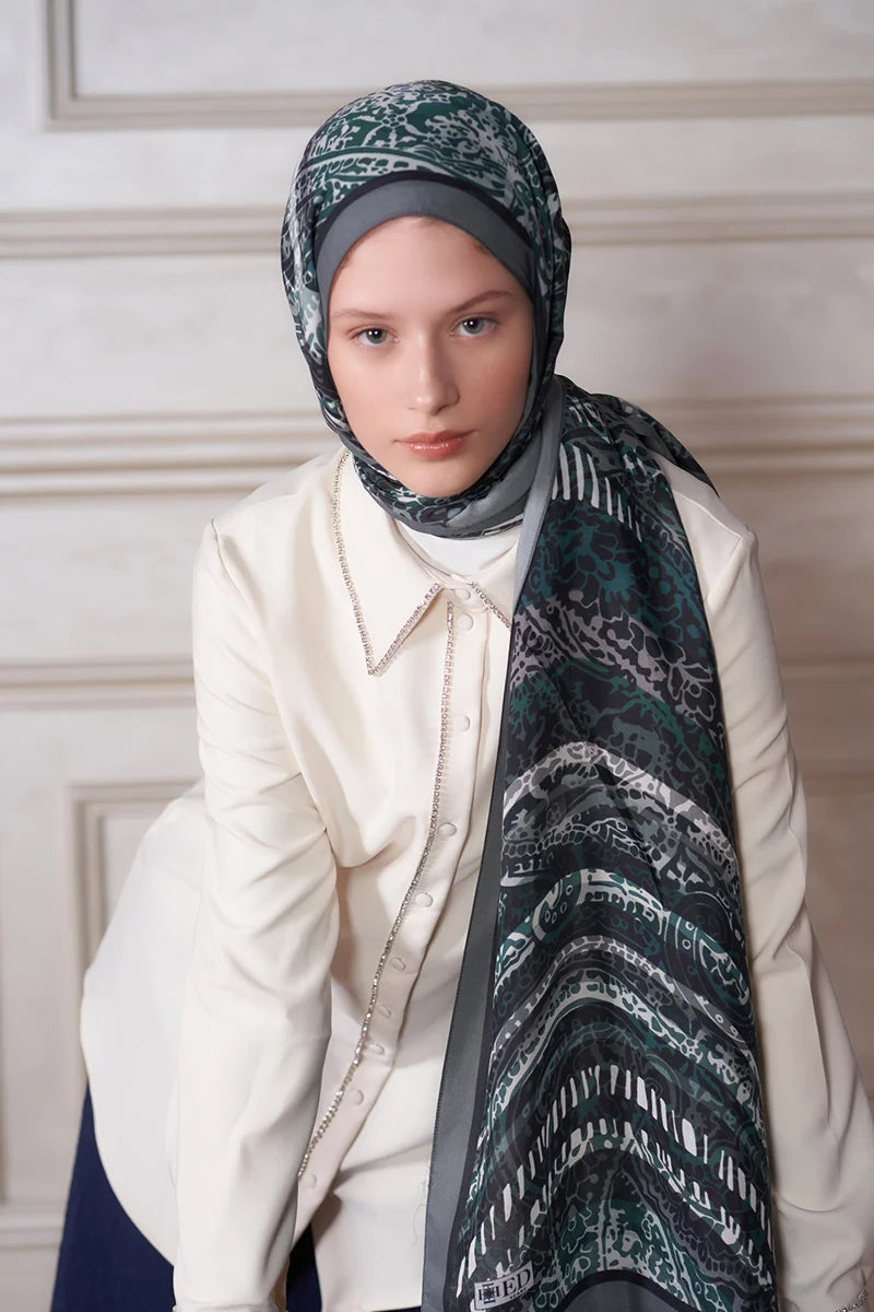Heritage Hare Shawl - Dark Green