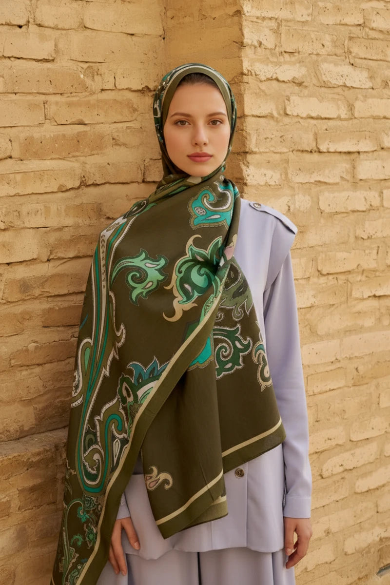 Bramble Floss Viscose Shawl - Green