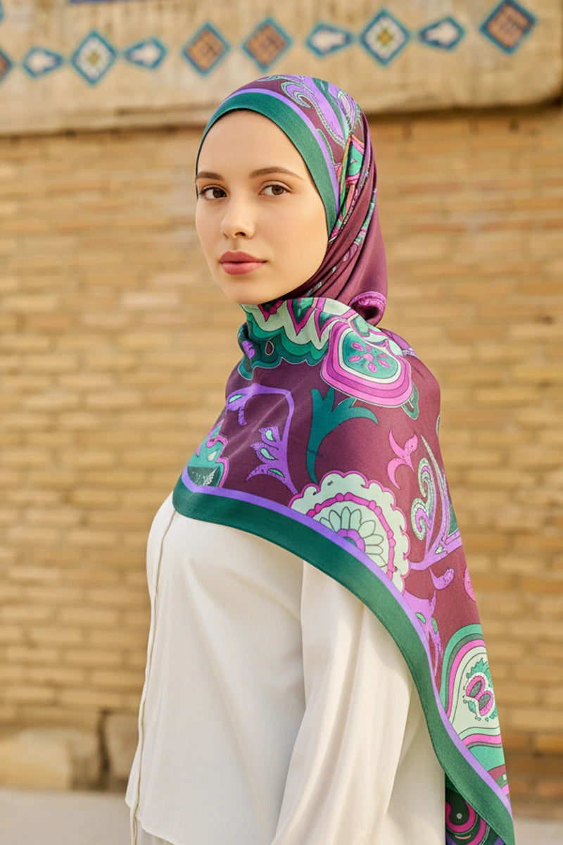 Bramble Floss Viscose Shawl - Green / Purple