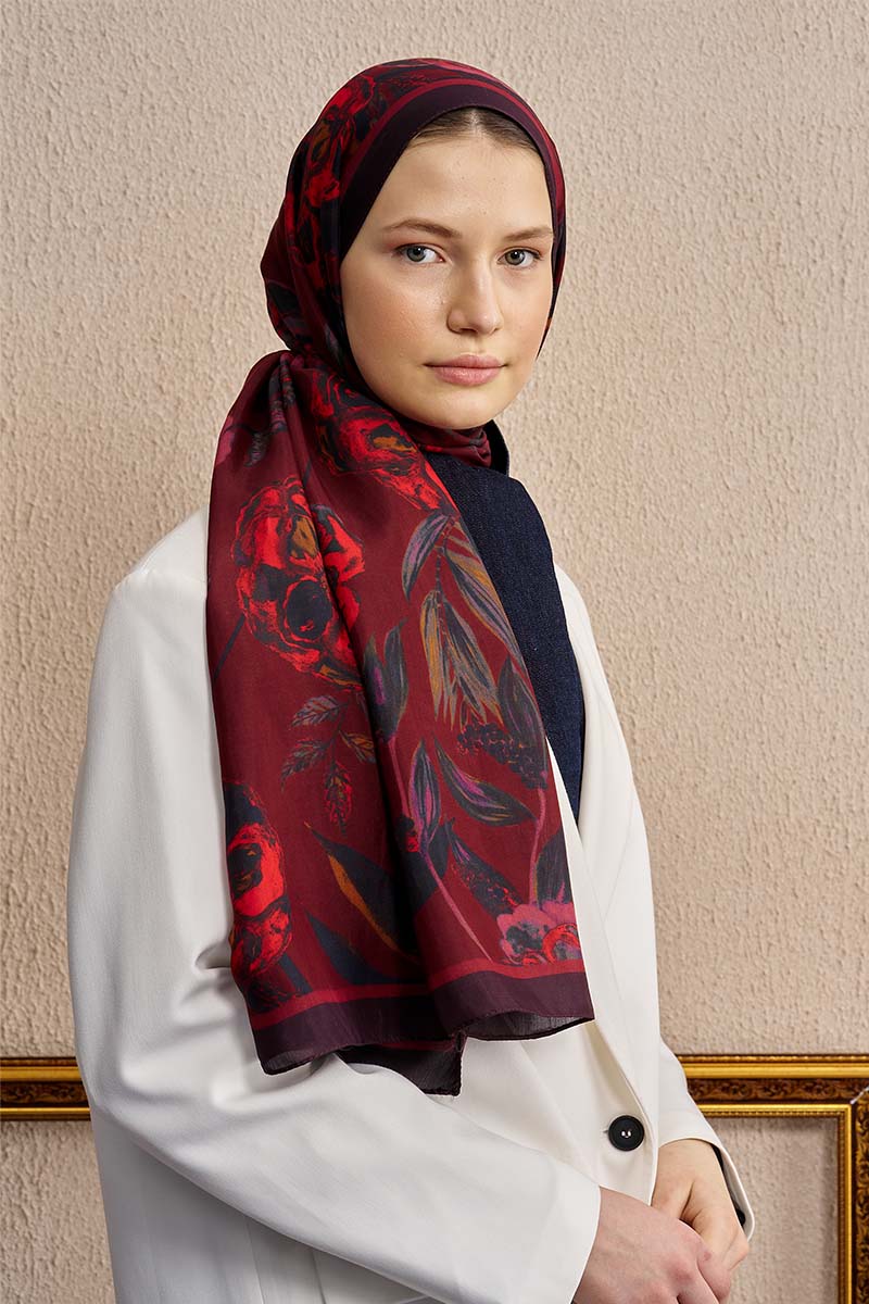 Celebrity Carmina Şal - Bordo