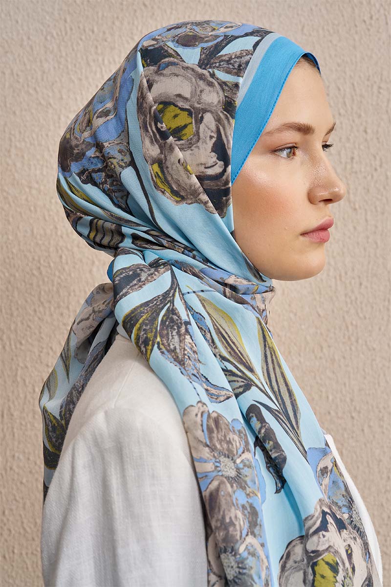 Celebrity Carmina Shawl - Blue