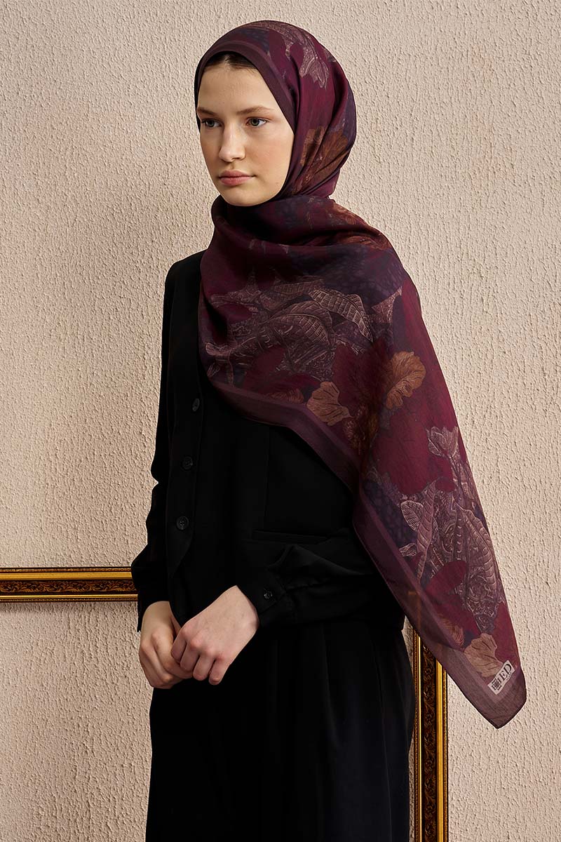 Celebrity Fiorenza Şal - Mürdüm