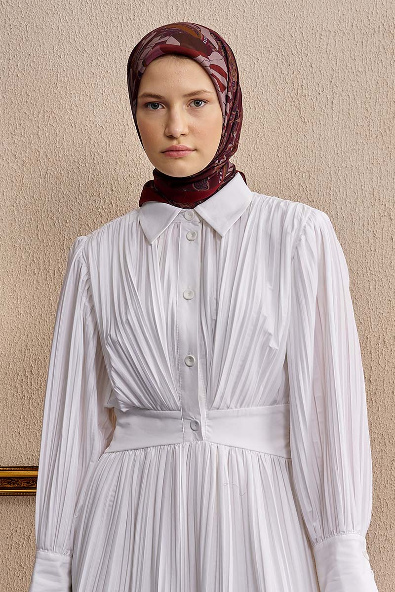 Vision Art Collection Flare Scarf - Burgundy