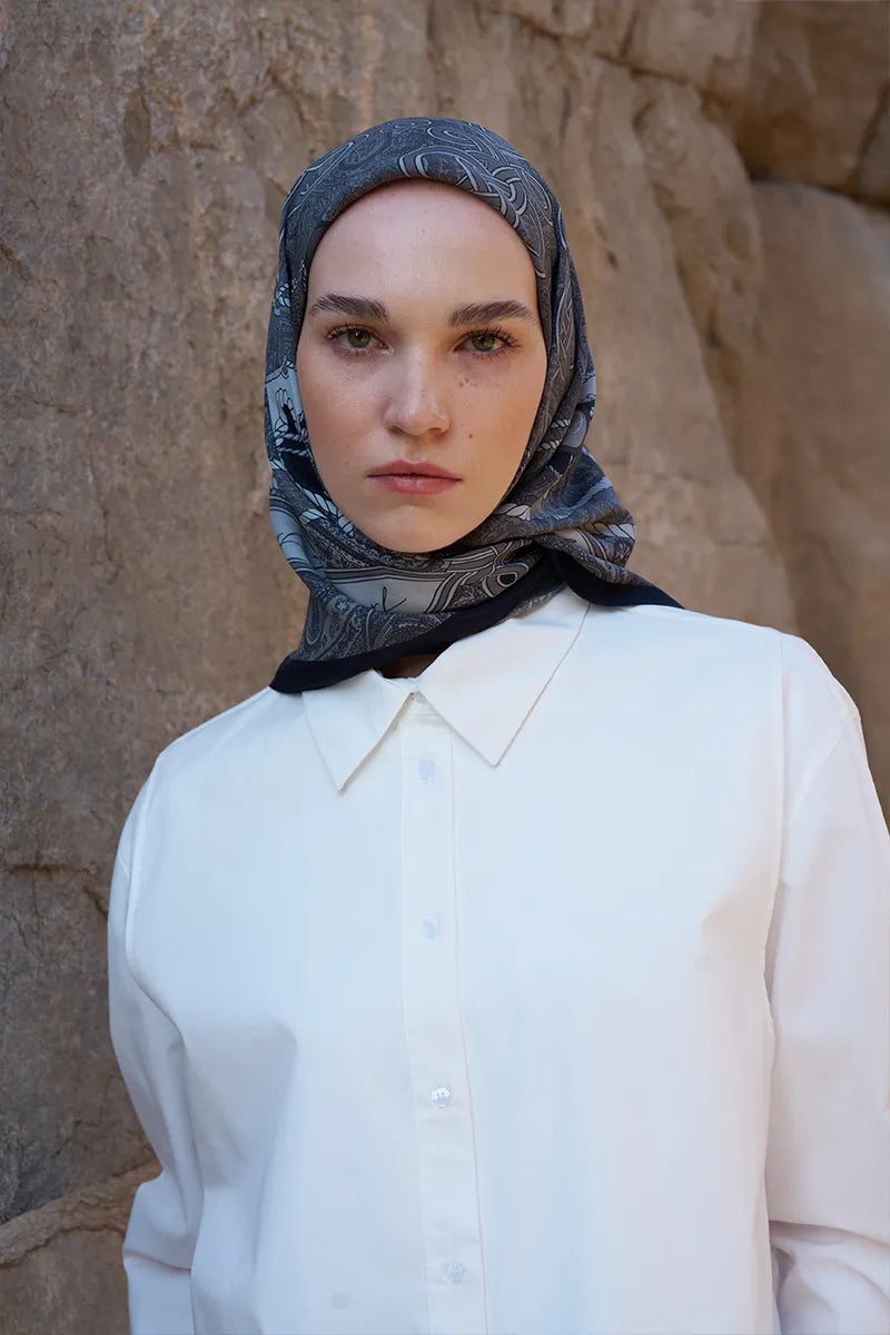 Glaze Braid Pattern Scarf - Black