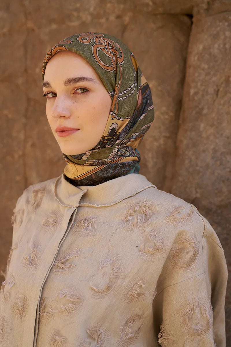 Glaze Braid Pattern Scarf - Green