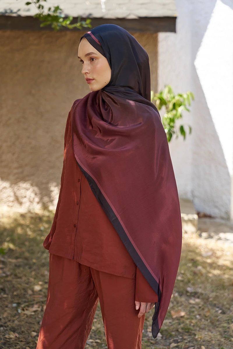 Inspired Gradient Pattern Shawl - Burgundy