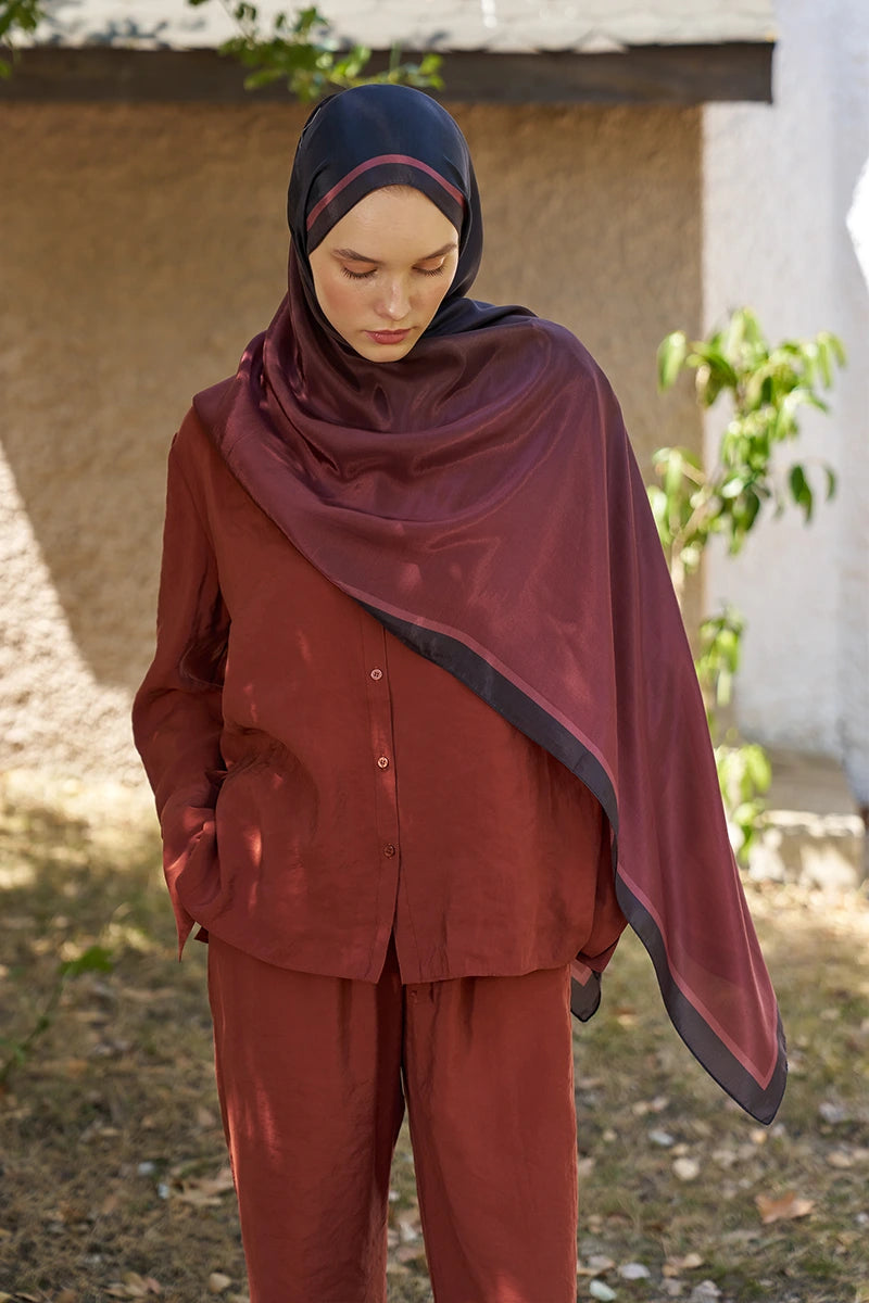 Inspired Gradient Pattern Shawl - Burgundy