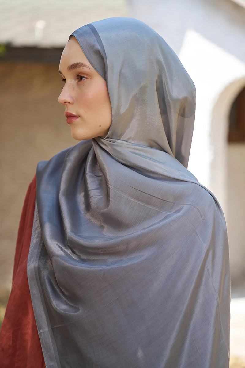 Inspired Gradient Pattern Shawl - Gray