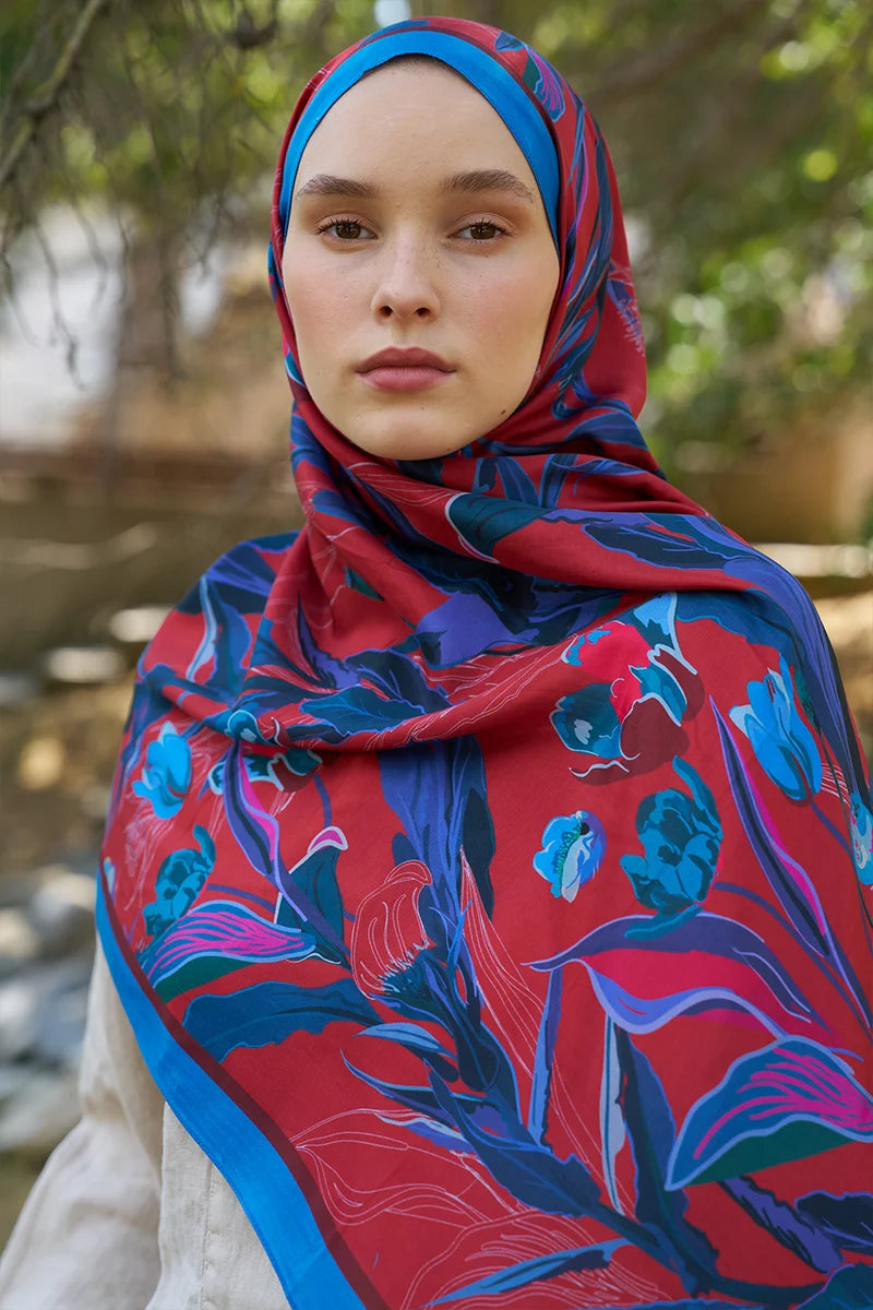 Inspired Muse Patterned Shawl - Red