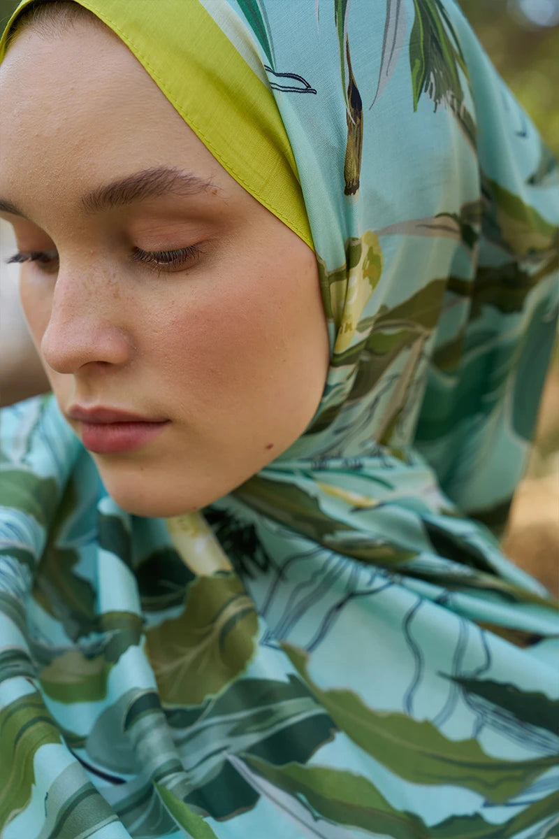 Inspired Muse Patterned Shawl - Lime