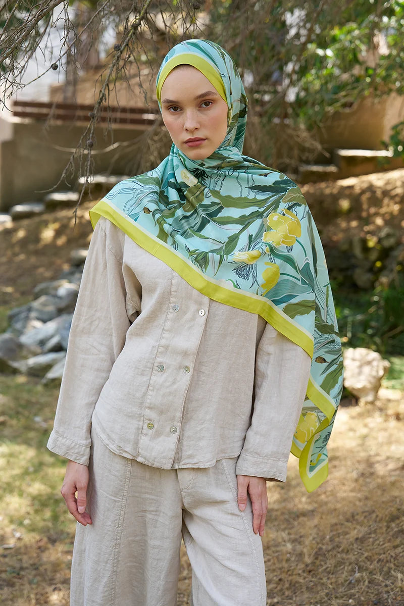 Inspired Muse Patterned Shawl - Lime