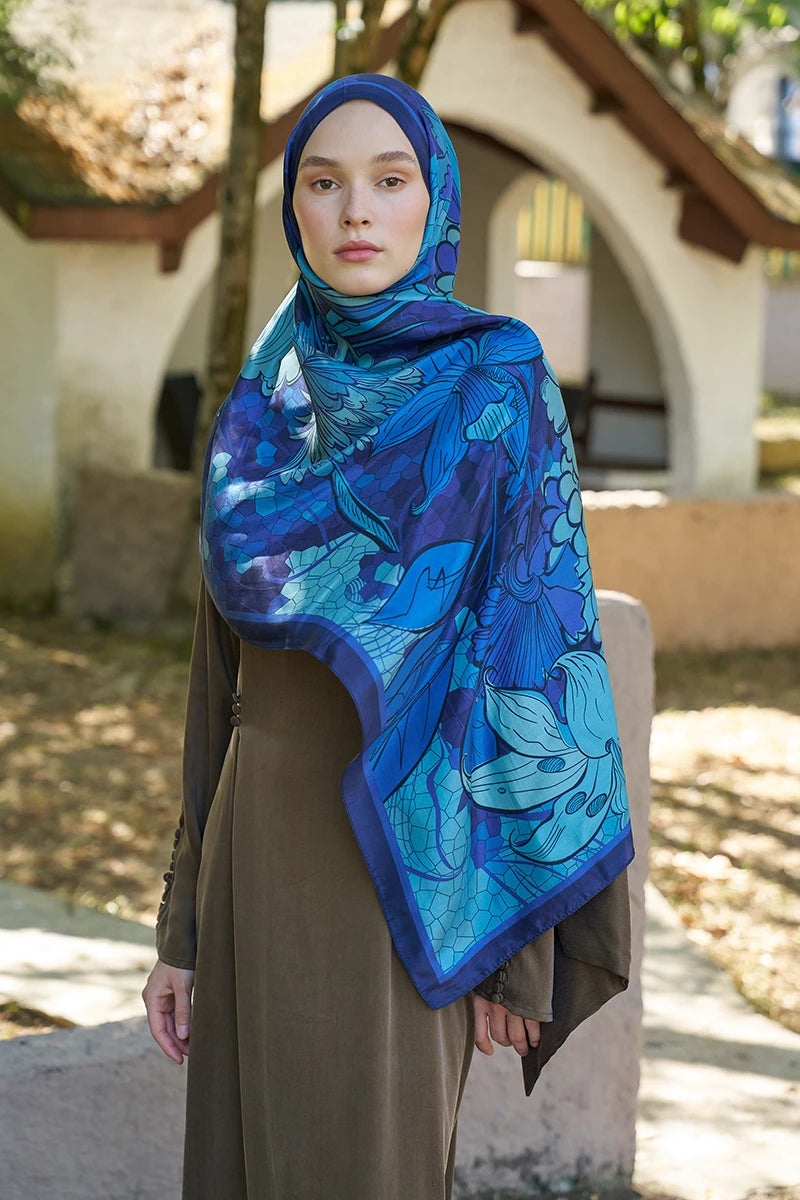 Inspired Velarose Pattern Shawl - Navy Blue