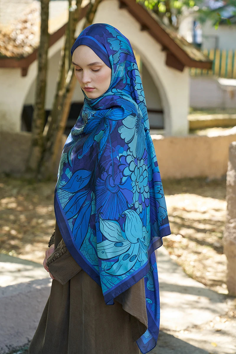 Inspired Velarose Pattern Shawl - Navy Blue