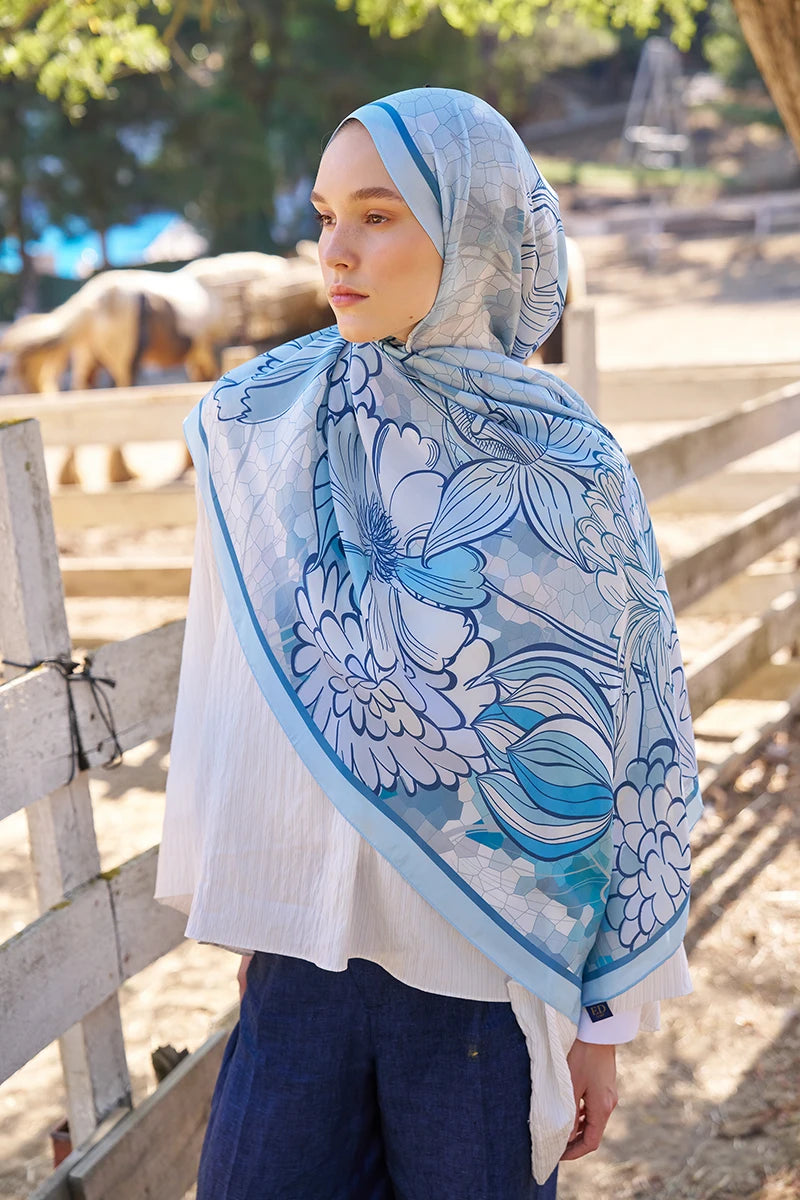 Inspired Velarose Pattern Shawl - Blue