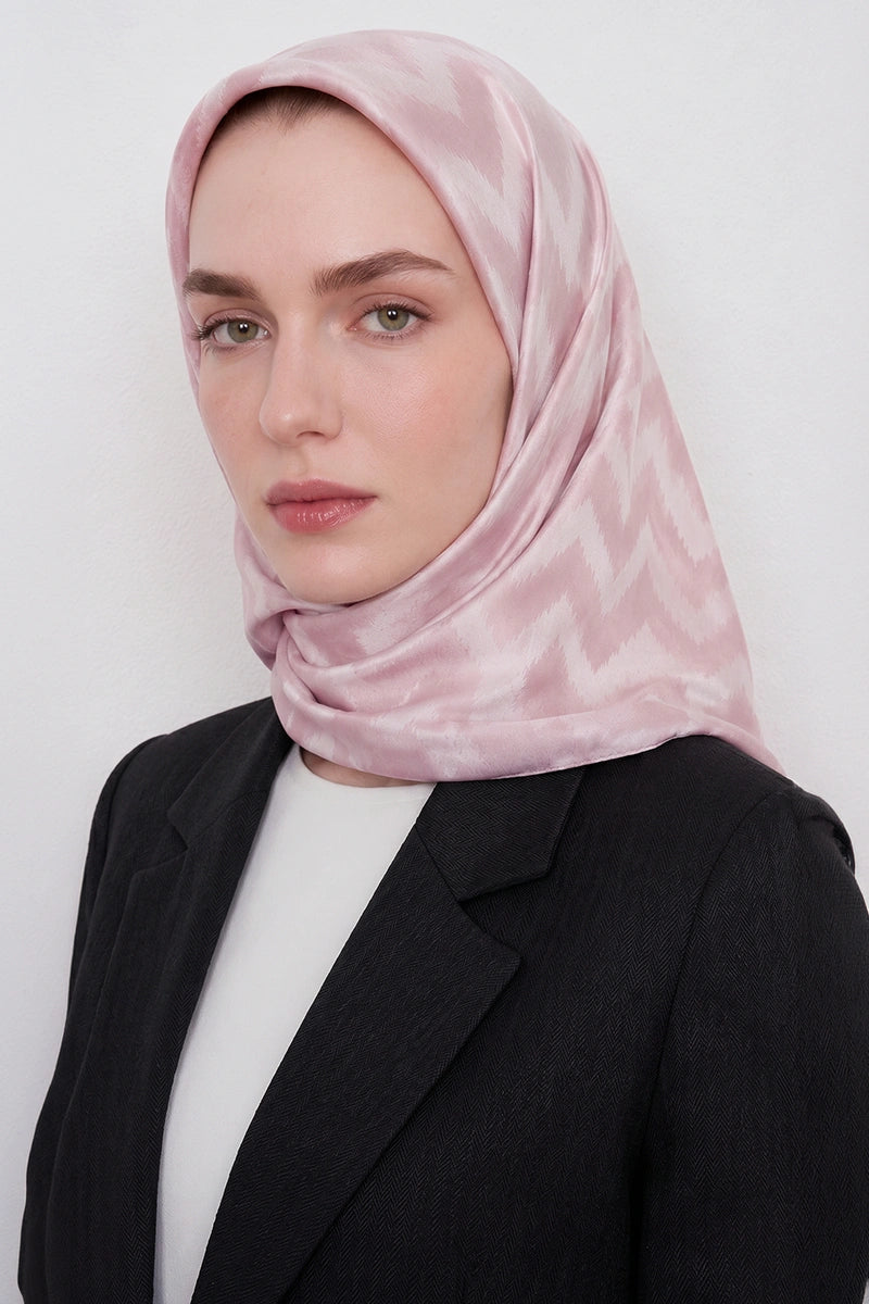 Silky Jacquard Shawl with Zigzag Pattern - Pink