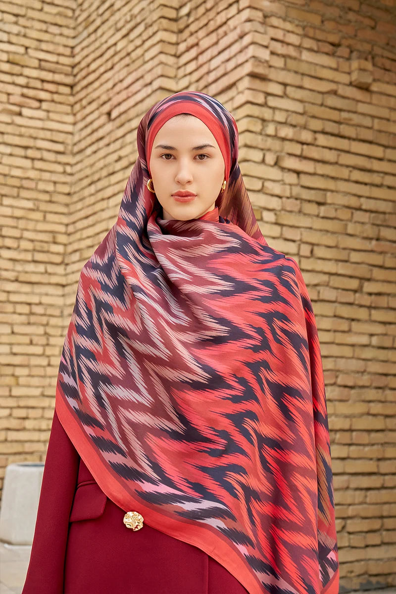 Missoma Floss Viscose Shawl - Red