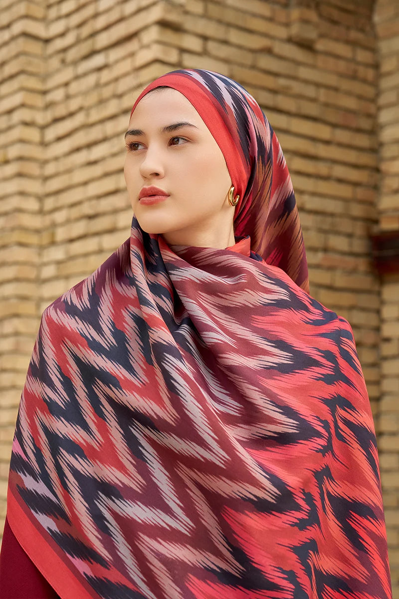 Missoma Floss Viscose Shawl - Red