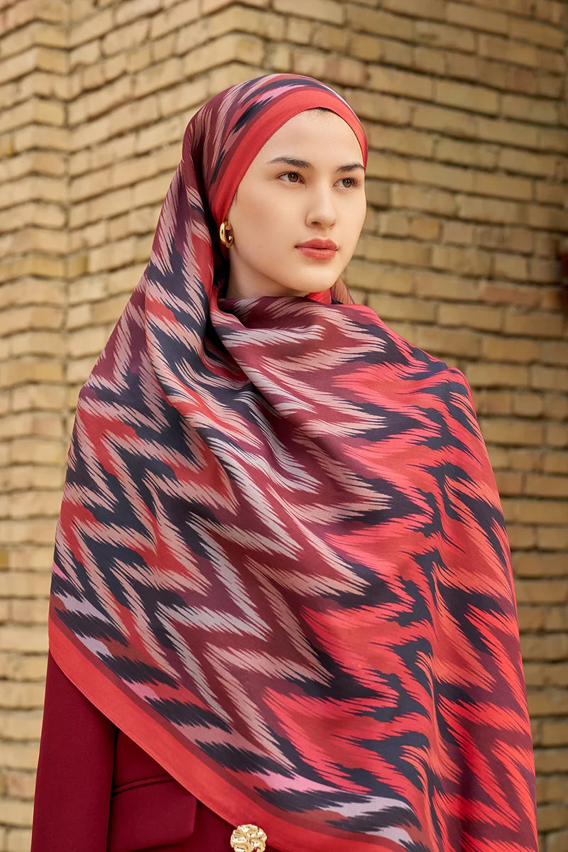 Missoma Floss Viscose Shawl - Red