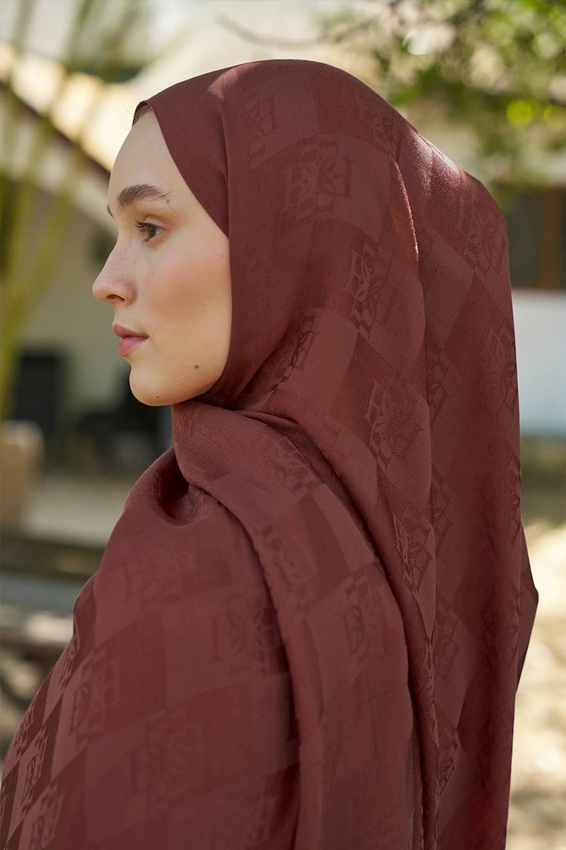 Naia Pamuk Monogram Desen Şal - Kızıl Kahve