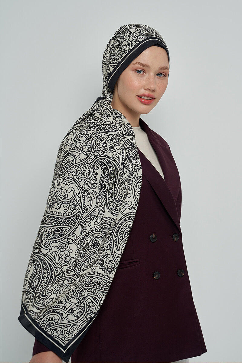 Paisley Collection Huma Shawl - Black / White