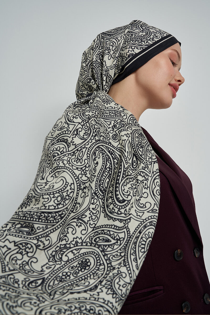 Paisley Collection Huma Shawl - Black / White