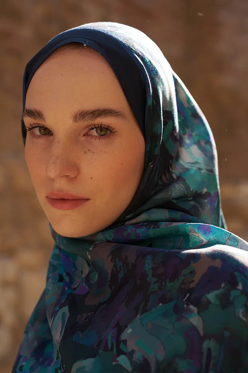 Sunrise Floral Pattern Shawl - Navy Blue