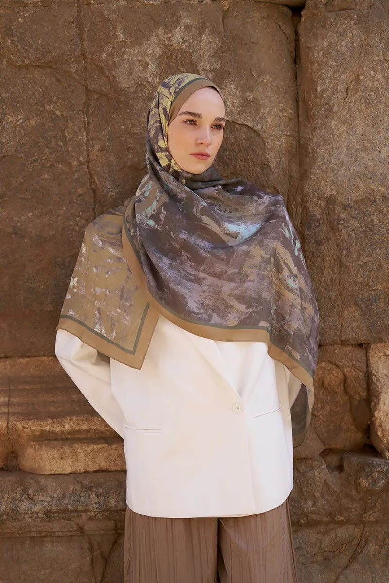 Sunrise Brush Pattern Shawl - Beige