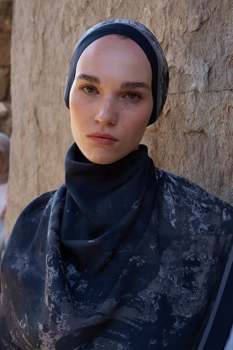 Sunrise Brush Pattern Shawl - Black