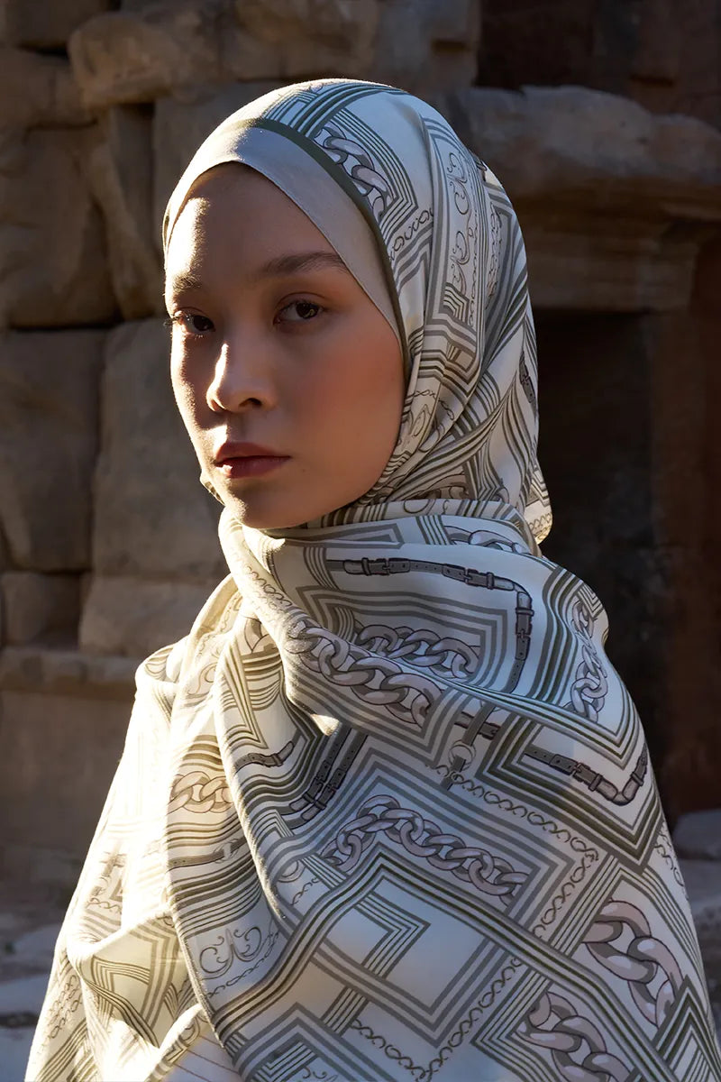 Sunrise Geometric Pattern Shawl - Green