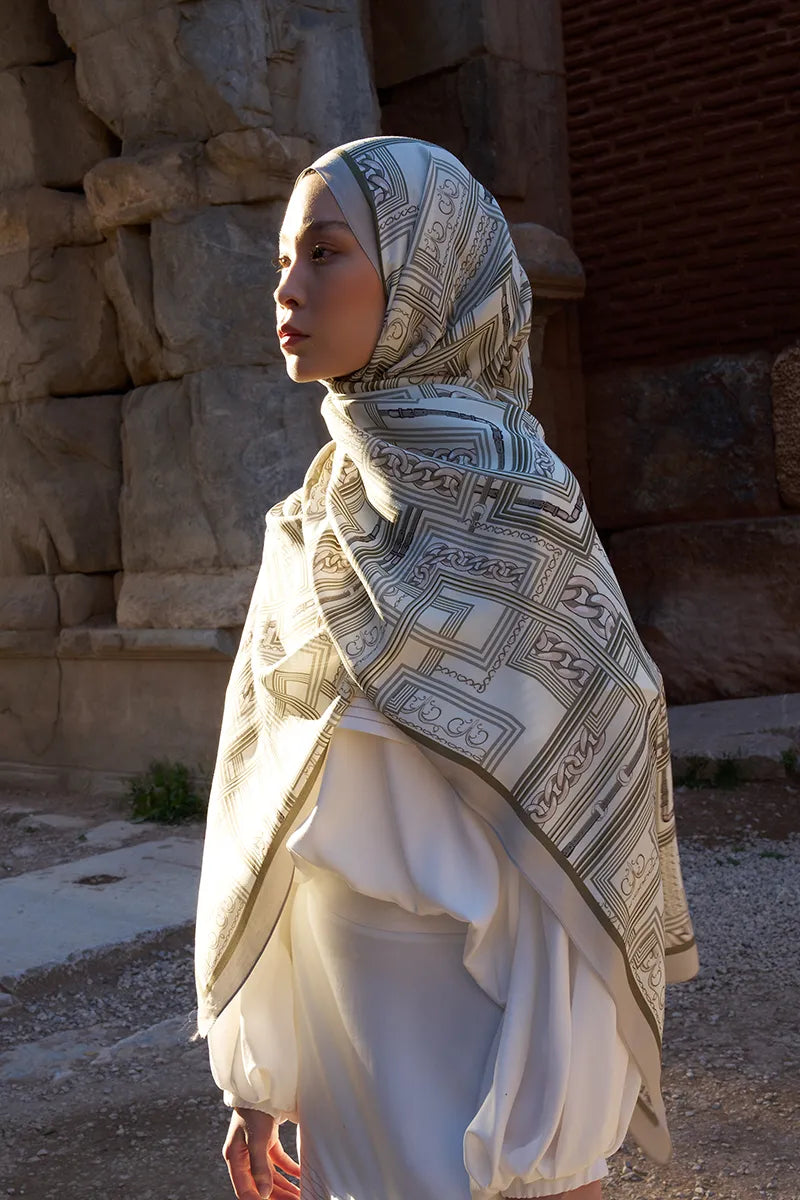 Sunrise Geometric Pattern Shawl - Green