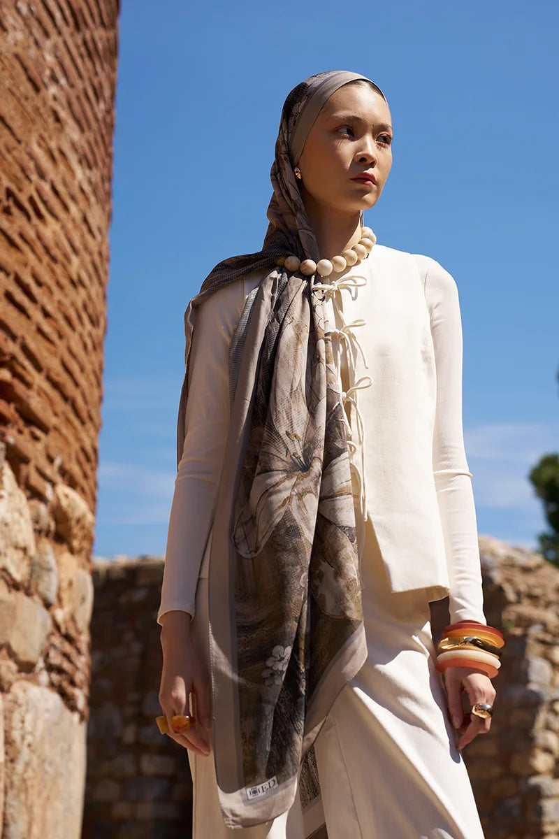 Sunrise Lily Pattern Shawl - Beige