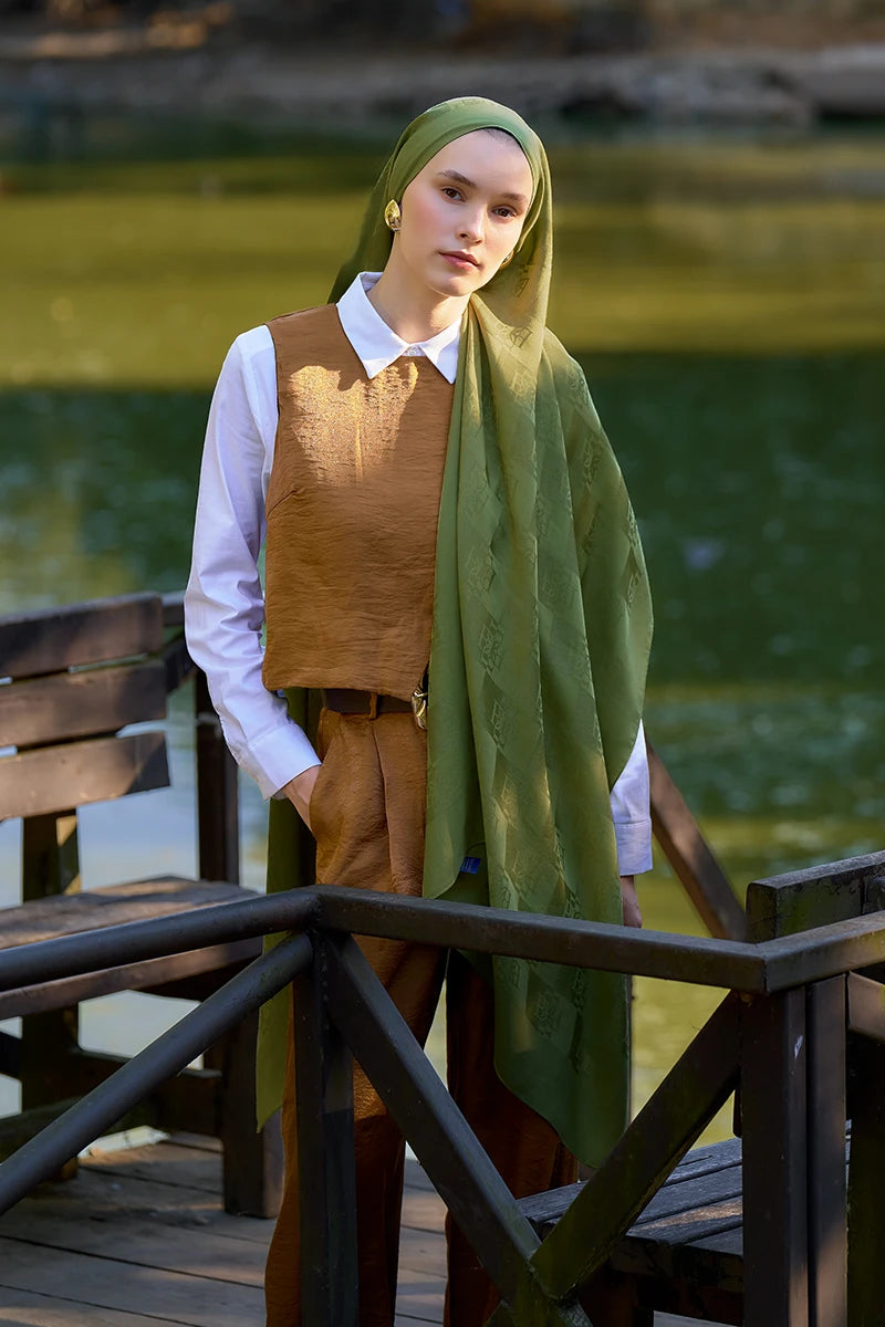 Naia Cotton Monogram Pattern Shawl - Green