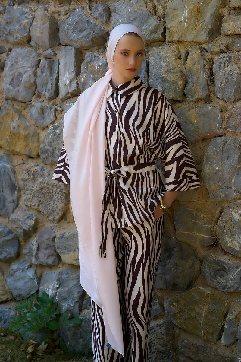 Naia Cotton Logo Pattern Shawl - Powder