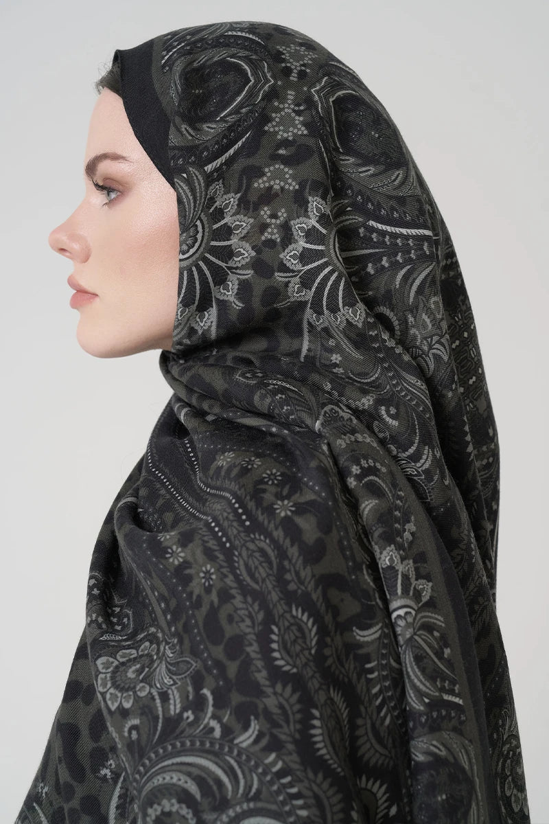 Yün İpek Şal Feline Leopar Desen - Siyah