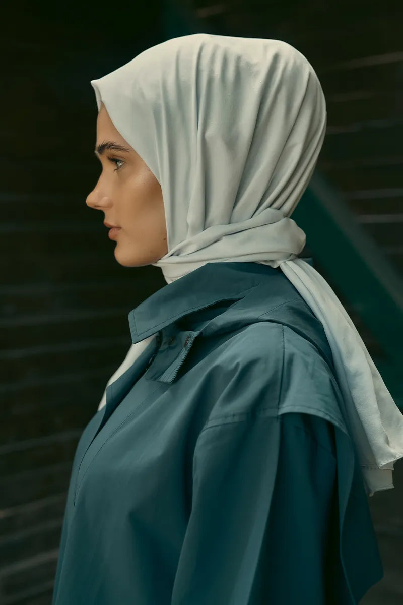 Silky Jacquard Shawl with Zigzag Pattern - Silver