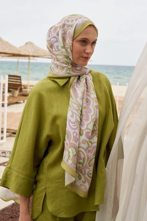 Curated Outline Şal - Yağ Yeşili