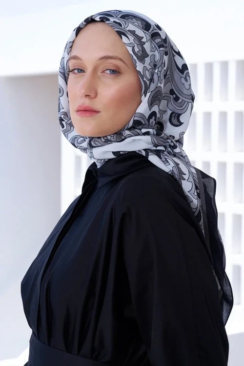 Curated Outline Şal - Siyah