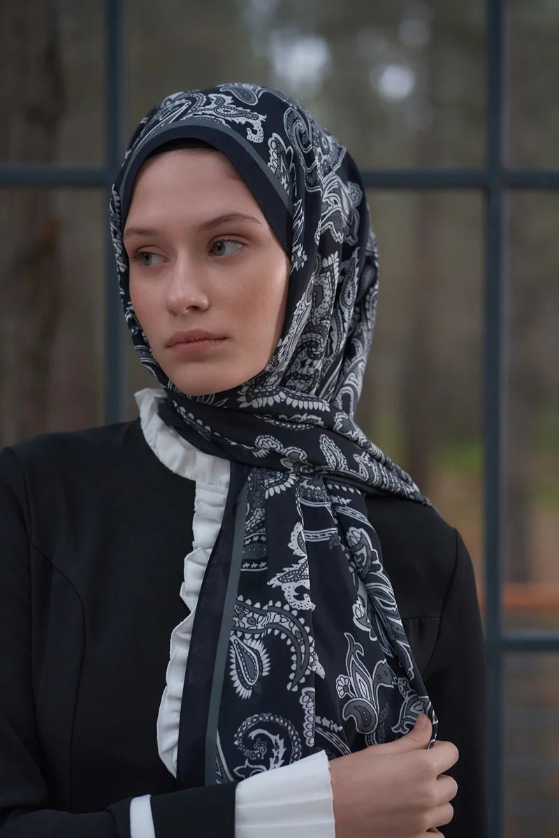 Heritage Ala Shawl - Black