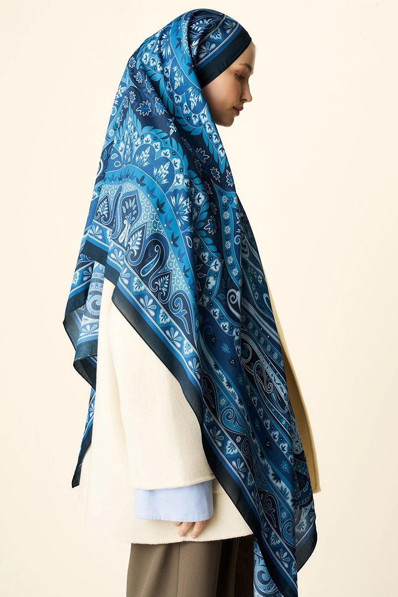 Bright Floss Viscose Shawl - Navy Blue