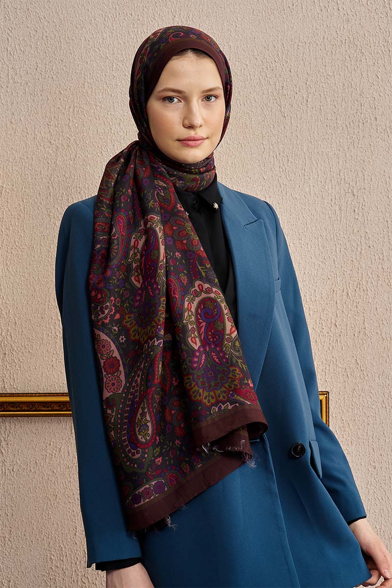 Celebrity Bliss Shawl - Reddish Brown