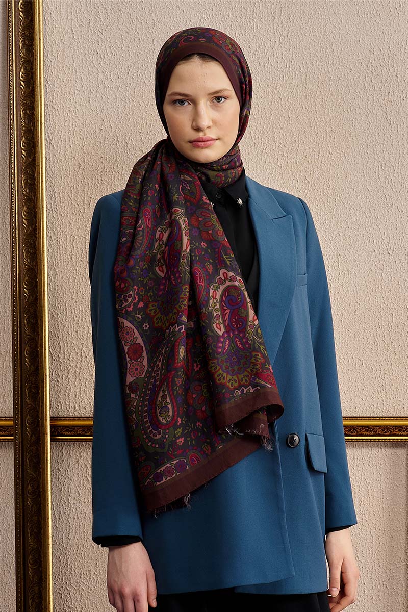 Celebrity Bliss Shawl - Reddish Brown