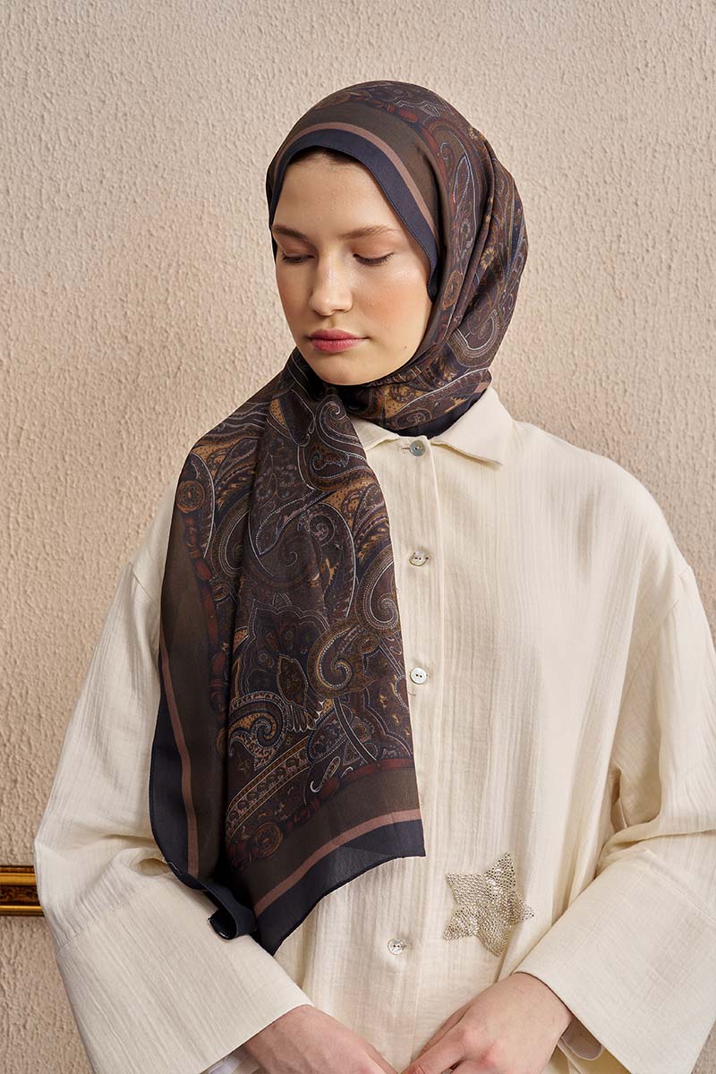 Celebrity Hera Shawl - Mink