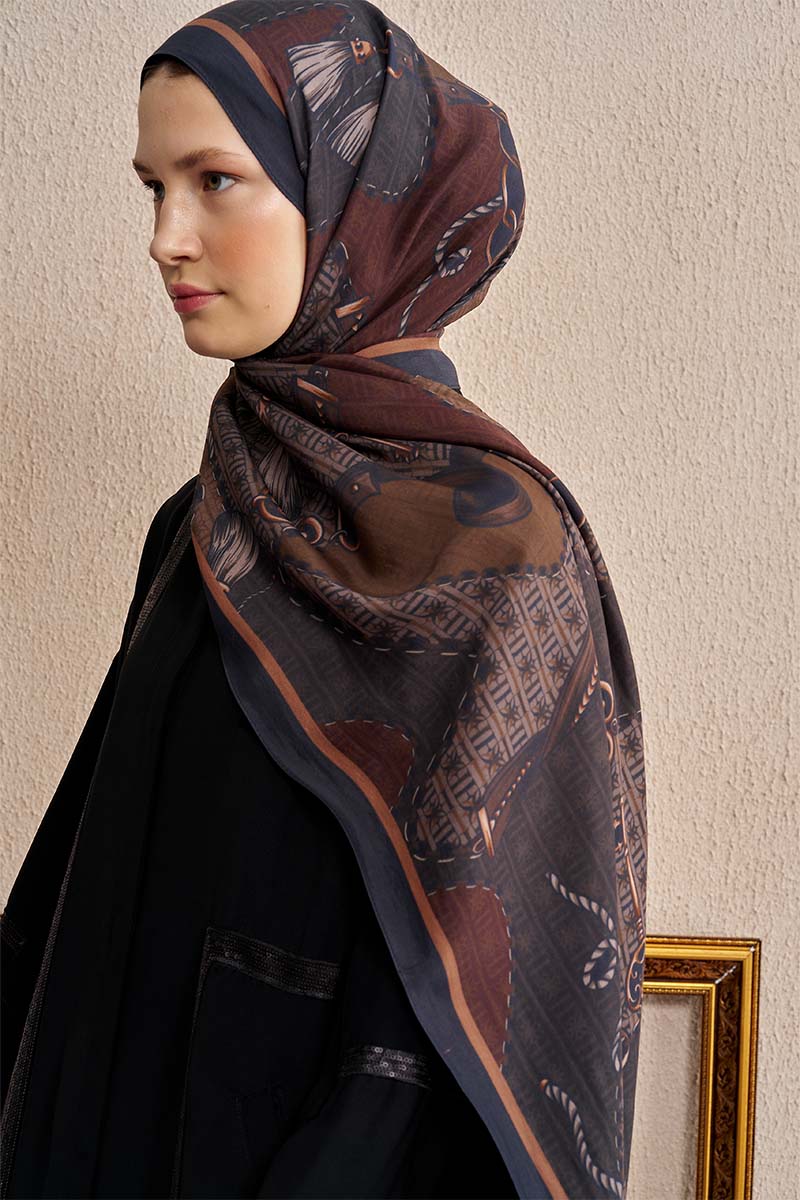 Celebrity Karte Shawl - Bitter Coffee