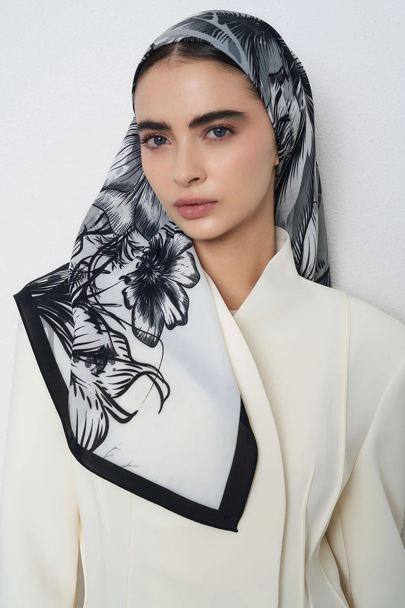 Çiçek Desen Viskon Floş Eşarp - Siyah