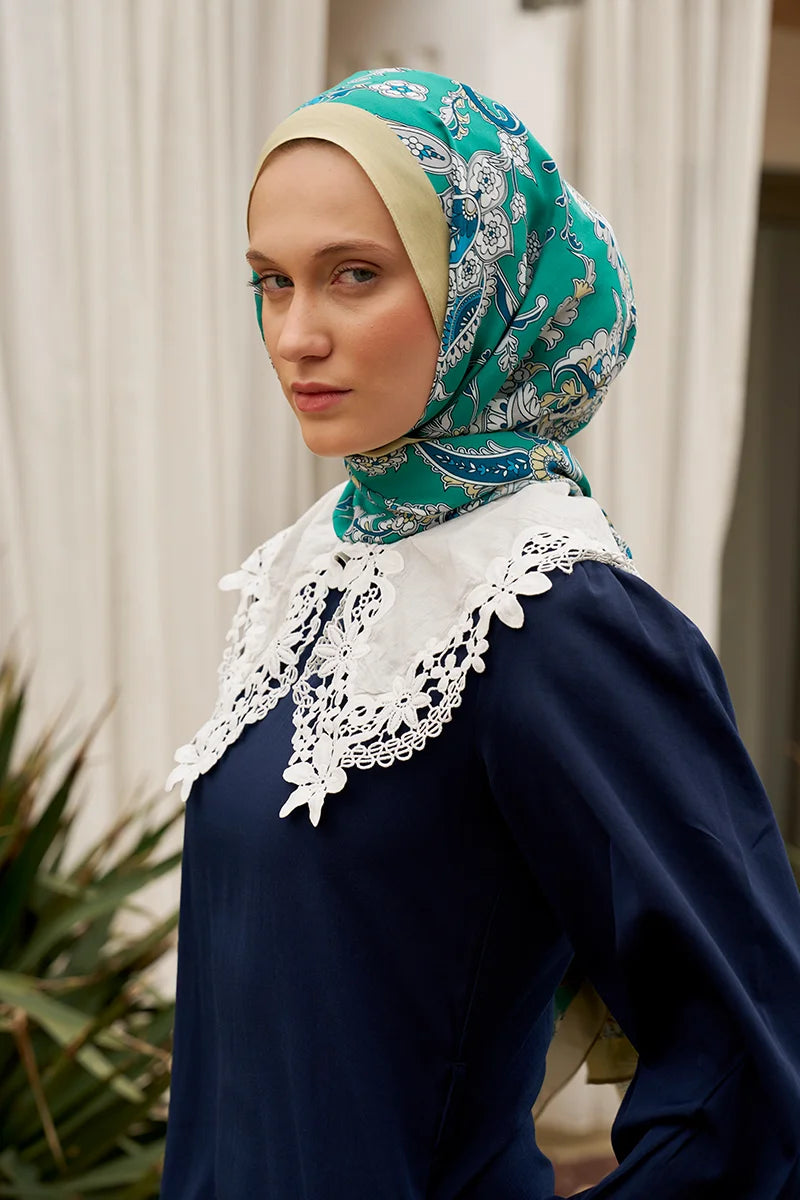 Curated Secret Garden Şal - Turkuaz