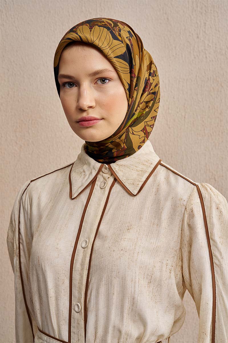 Vision Art Collection Flare Scarf - Olive Green