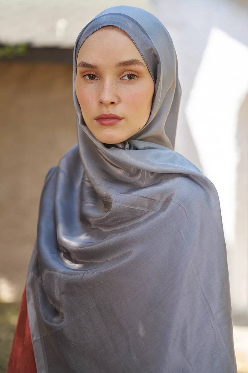 Inspired Gradient Pattern Shawl - Gray