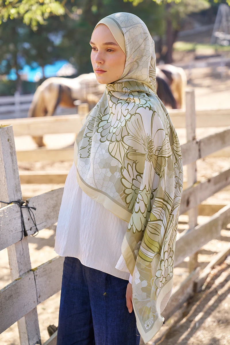 Inspired Velarose Pattern Shawl - Yellow