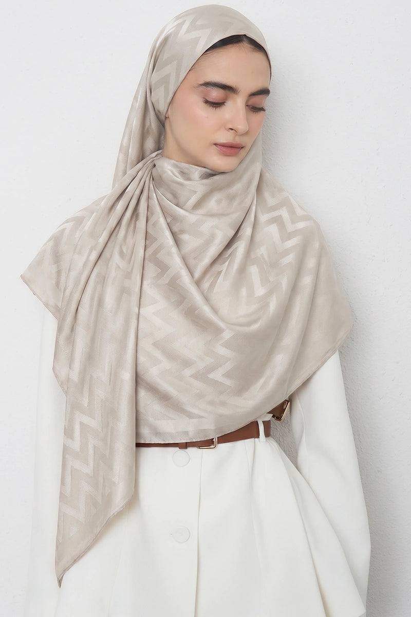 Silky Jacquard Shawl with Zigzag Pattern - Stone